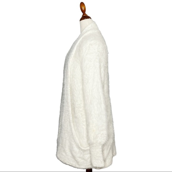 Anthropologie White Pocketed Eyelash Fuzzy Cozy Open Front Cardigan Size Small - Picture 6 of 14